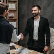 Gaziantep Sigortalı Nakliyat hizmetleri ile taşınma sürecinizi güvence altına alın, sigortalı ve profesyonel nakliyat çözümleriyle güvenli taşıma deneyimi yaşayın.